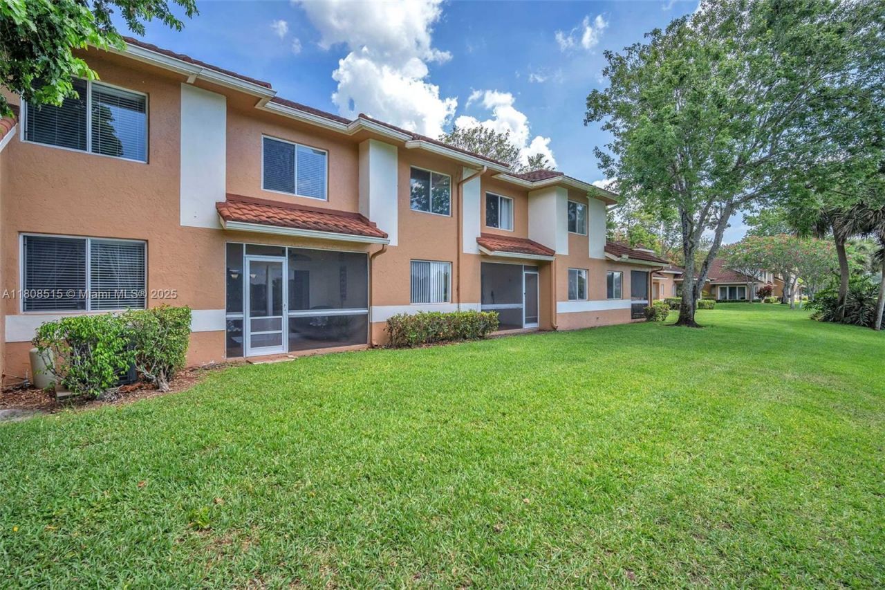 821 NW 91st Ter, Unit 821, Plantation, FL 33324 Photo