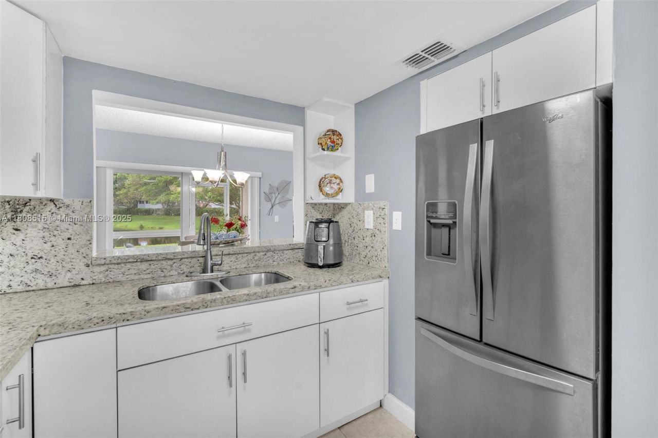 821 NW 91st Ter, Unit 821, Plantation, FL 33324 Photo