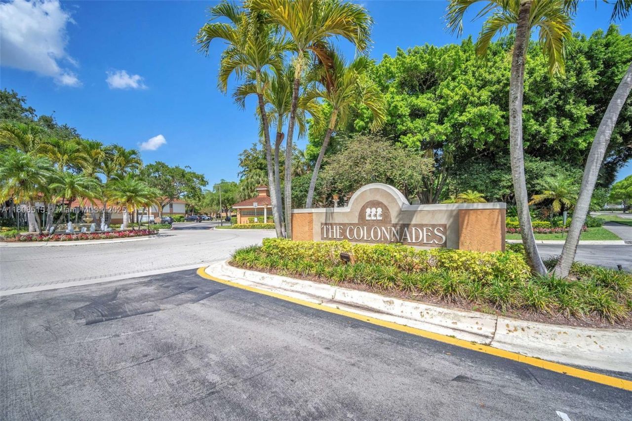 821 NW 91st Ter, Unit 821, Plantation, FL 33324 Photo