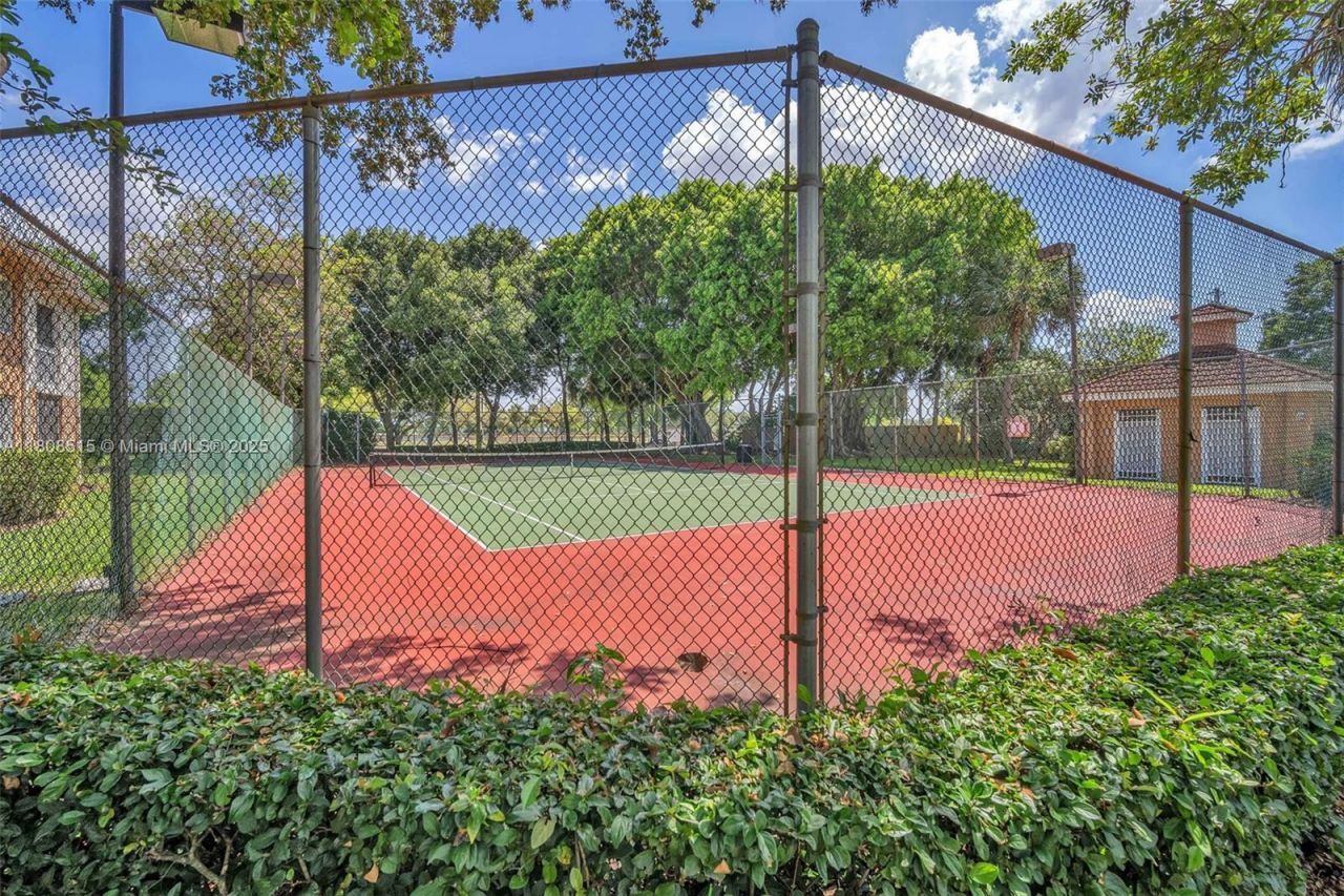 821 NW 91st Ter, Unit 821, Plantation, FL 33324 Photo