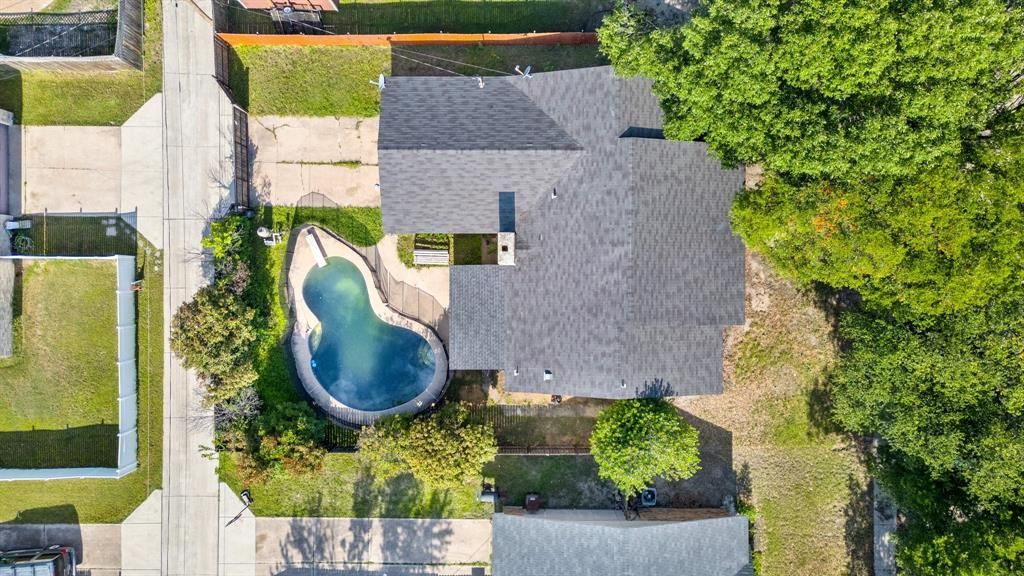 745 Oakland Street, Grand Prairie, TX 75052 Main Photo