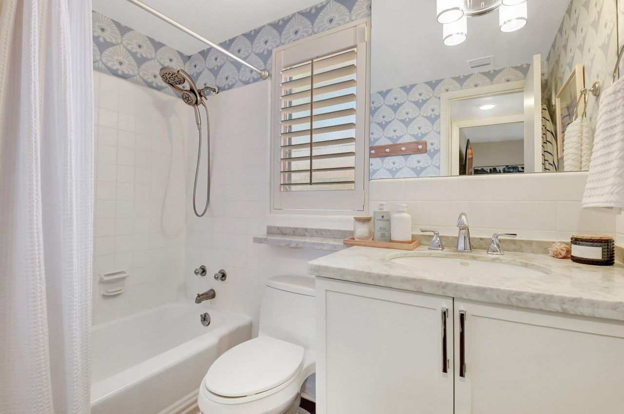 426 NE 7th Avenue, Unit 1f, Delray Beach, FL 33483 Photo