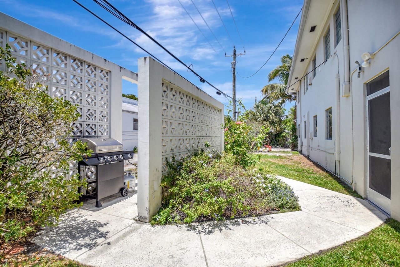 426 NE 7th Avenue, Unit 1f, Delray Beach, FL 33483 Photo
