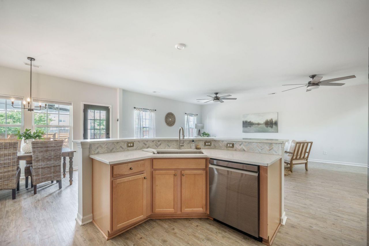 743 Redbud Lane Photo 14