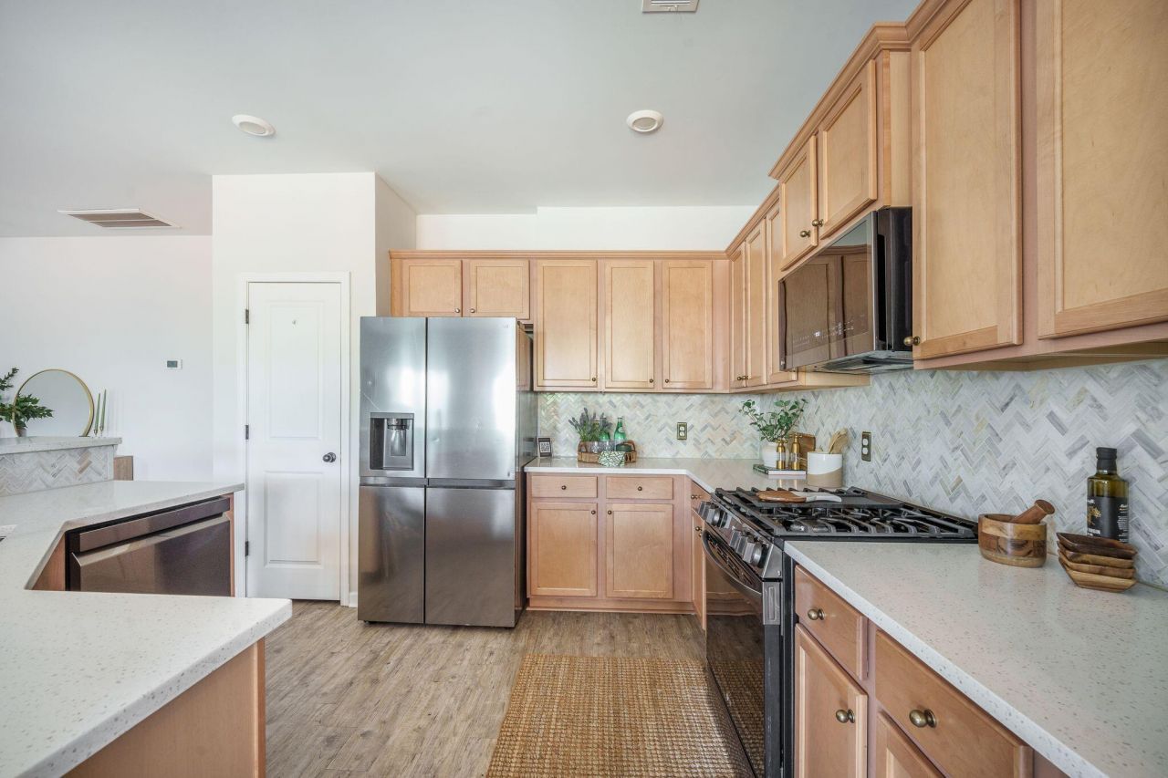 743 Redbud Lane Photo 15