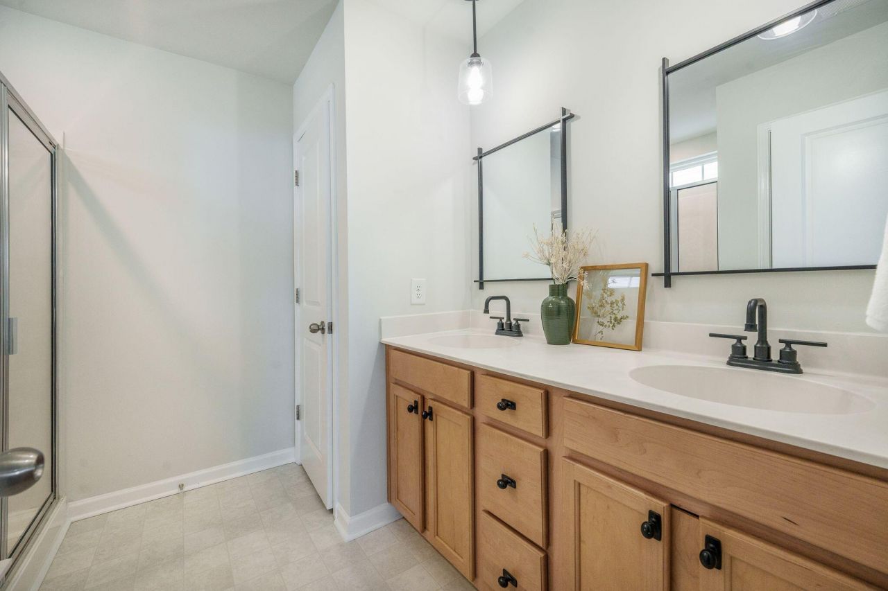 743 Redbud Lane Photo 23