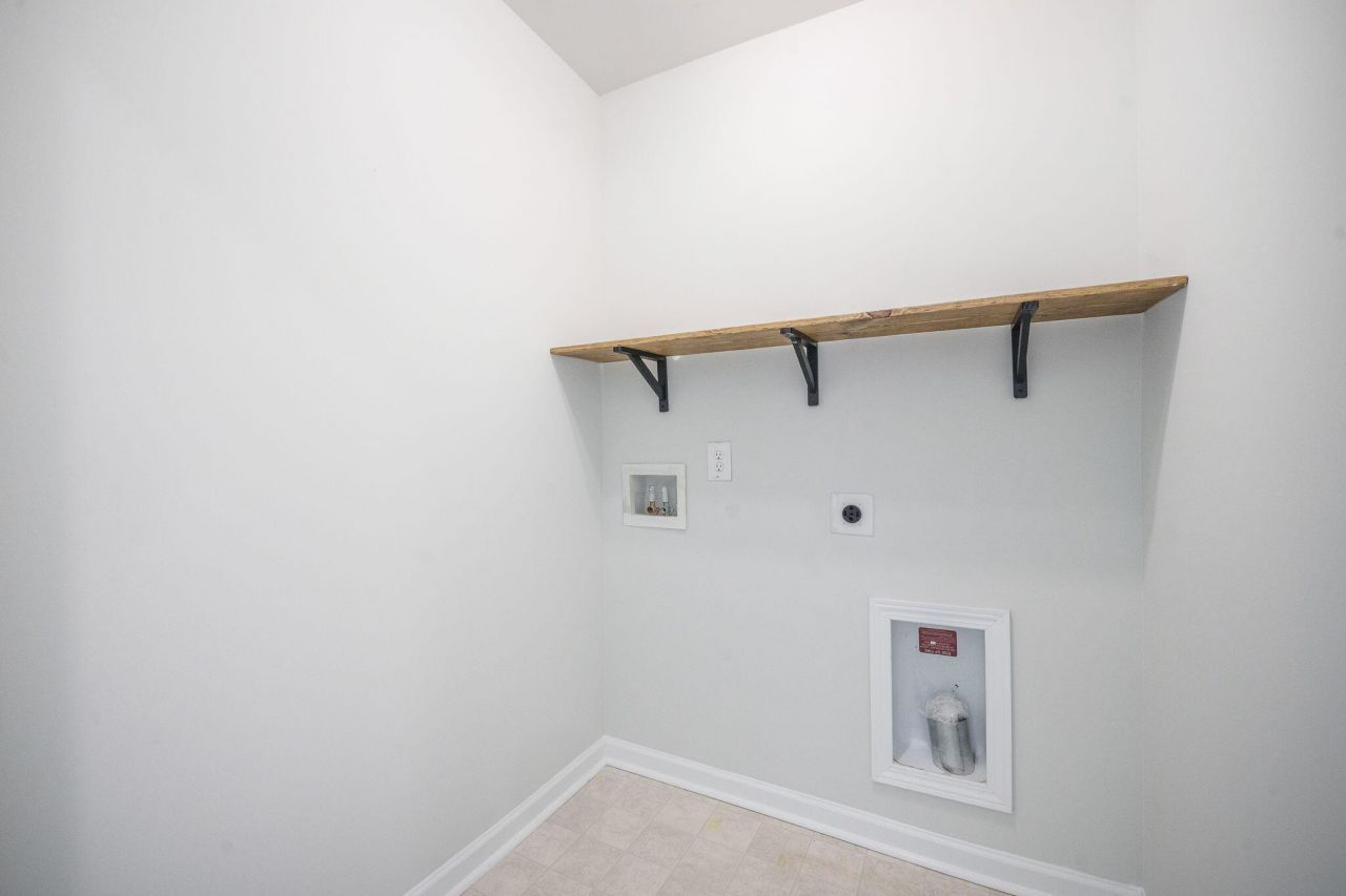 743 Redbud Lane Photo 27