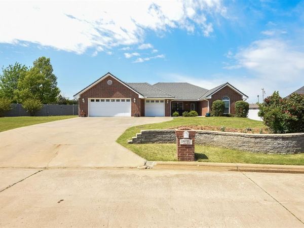 605 S Timber Ridge Drive, Cushing, OK 74023
