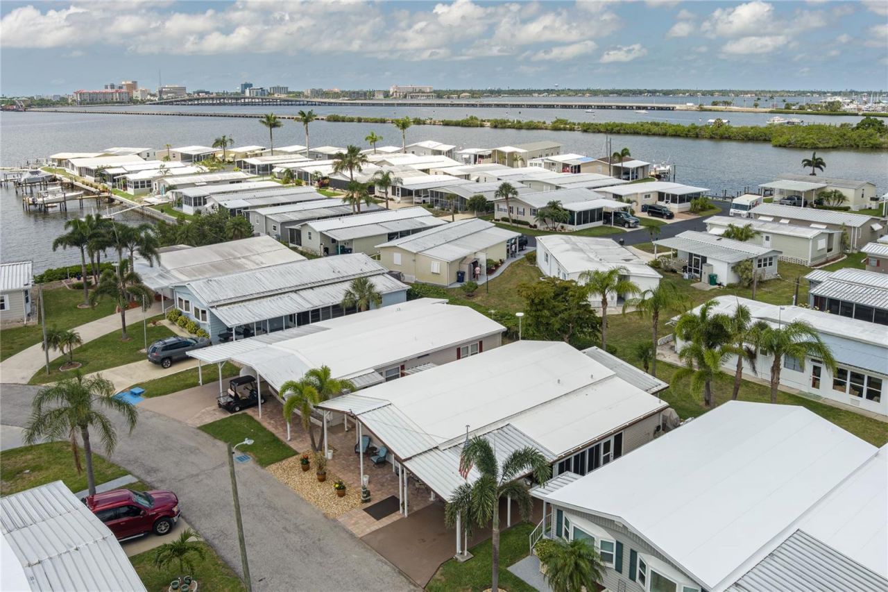 198 Tankey Drive, Palmetto, FL 34221 Photo