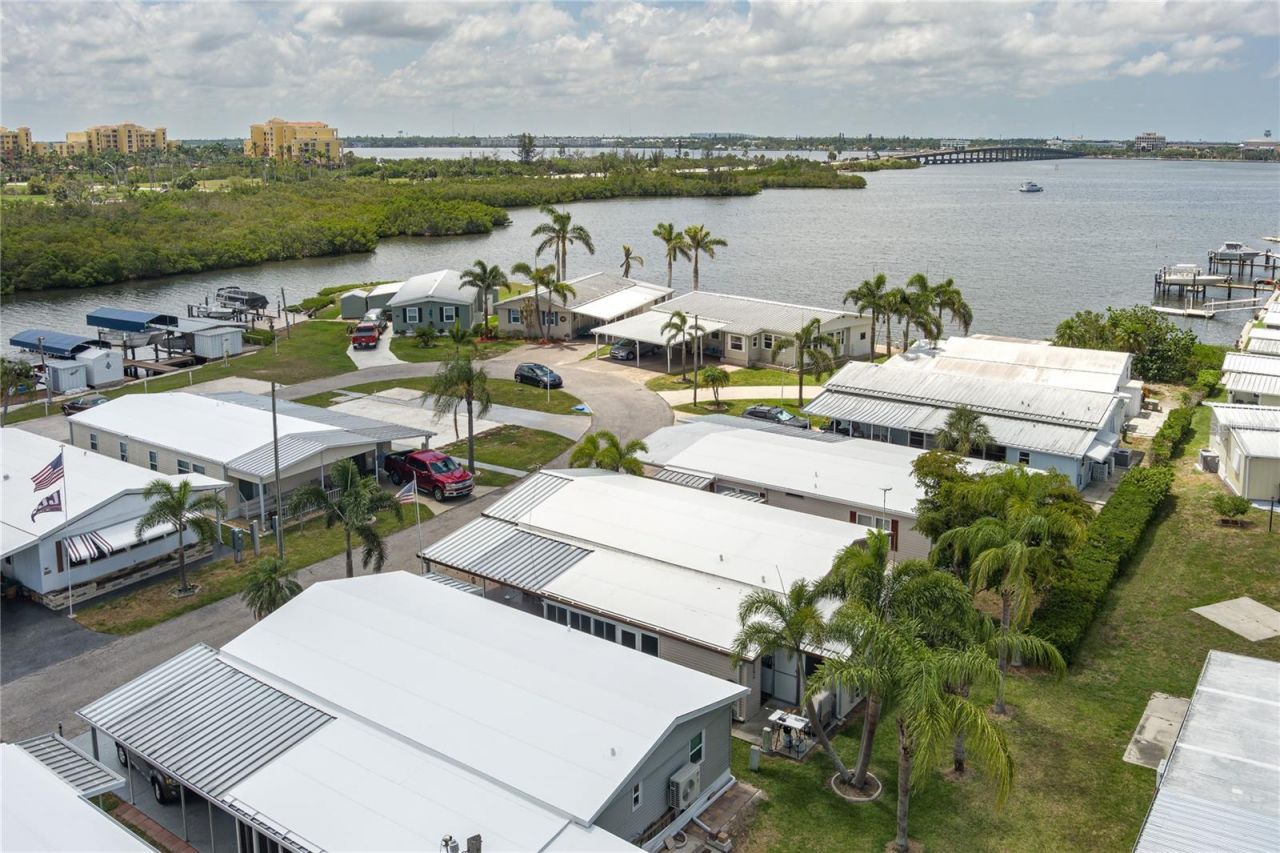 198 Tankey Drive, Palmetto, FL 34221 Photo