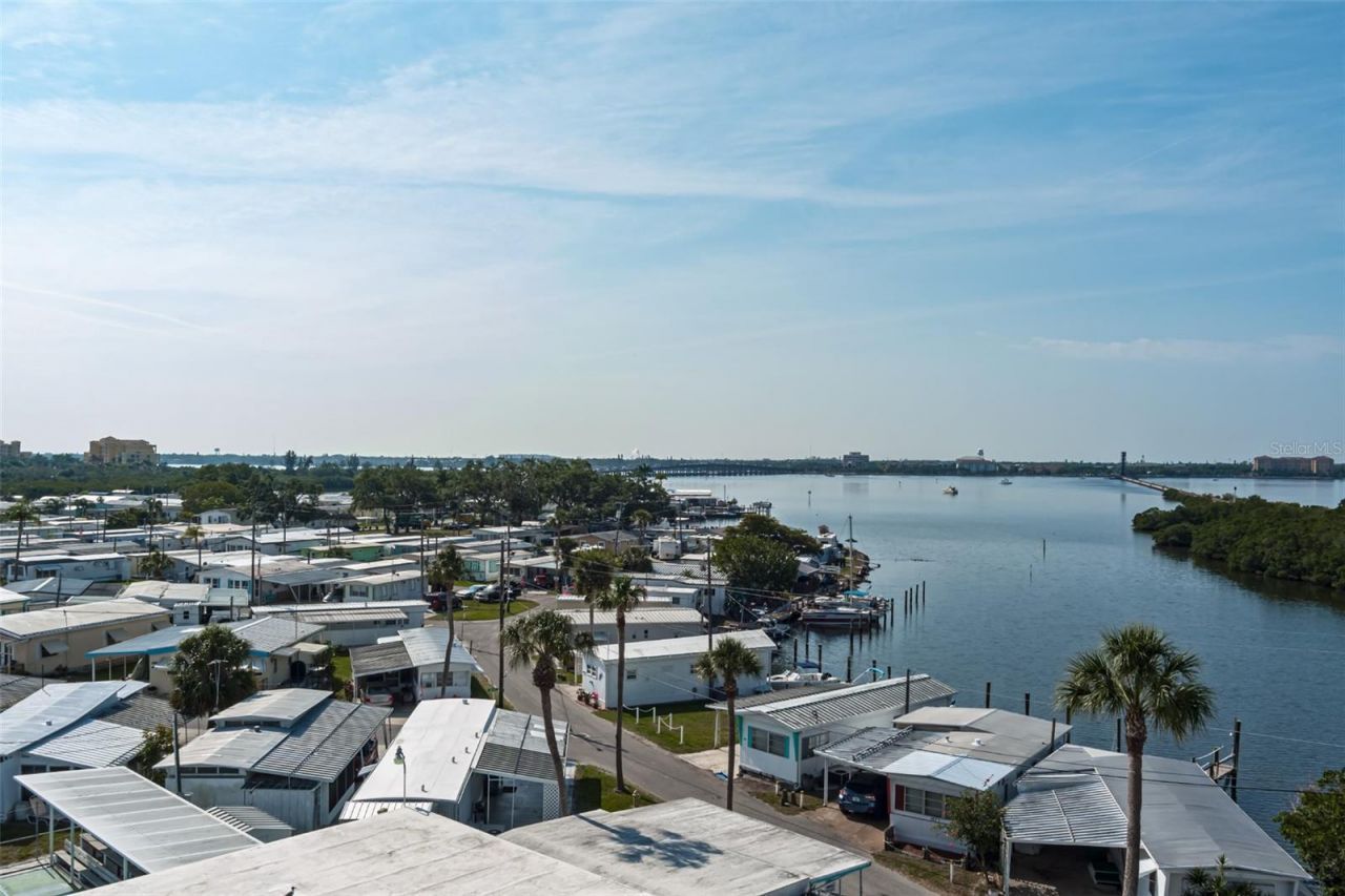 198 Tankey Drive, Palmetto, FL 34221 Photo