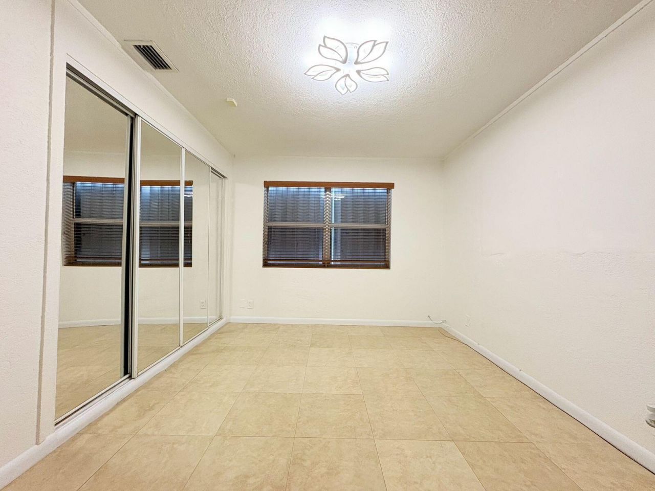 1034 Almeria Road, West Palm Beach, FL 33405 Photo