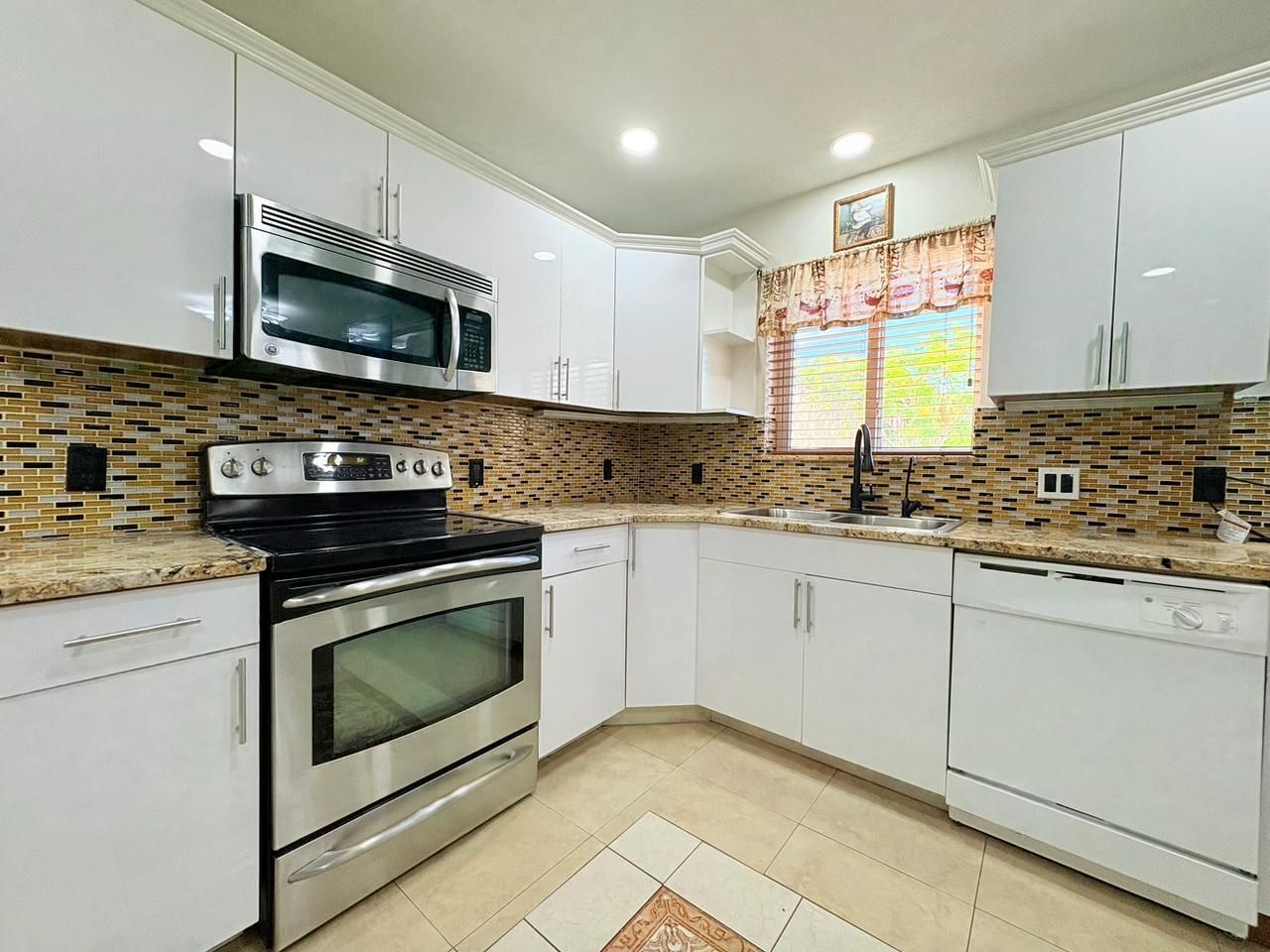 1034 Almeria Road, West Palm Beach, FL 33405 Photo