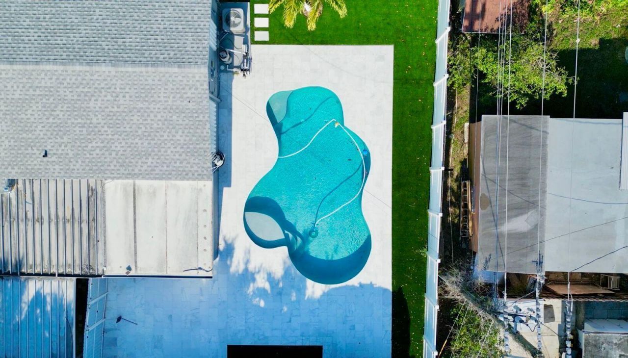 1034 Almeria Road, West Palm Beach, FL 33405 Photo