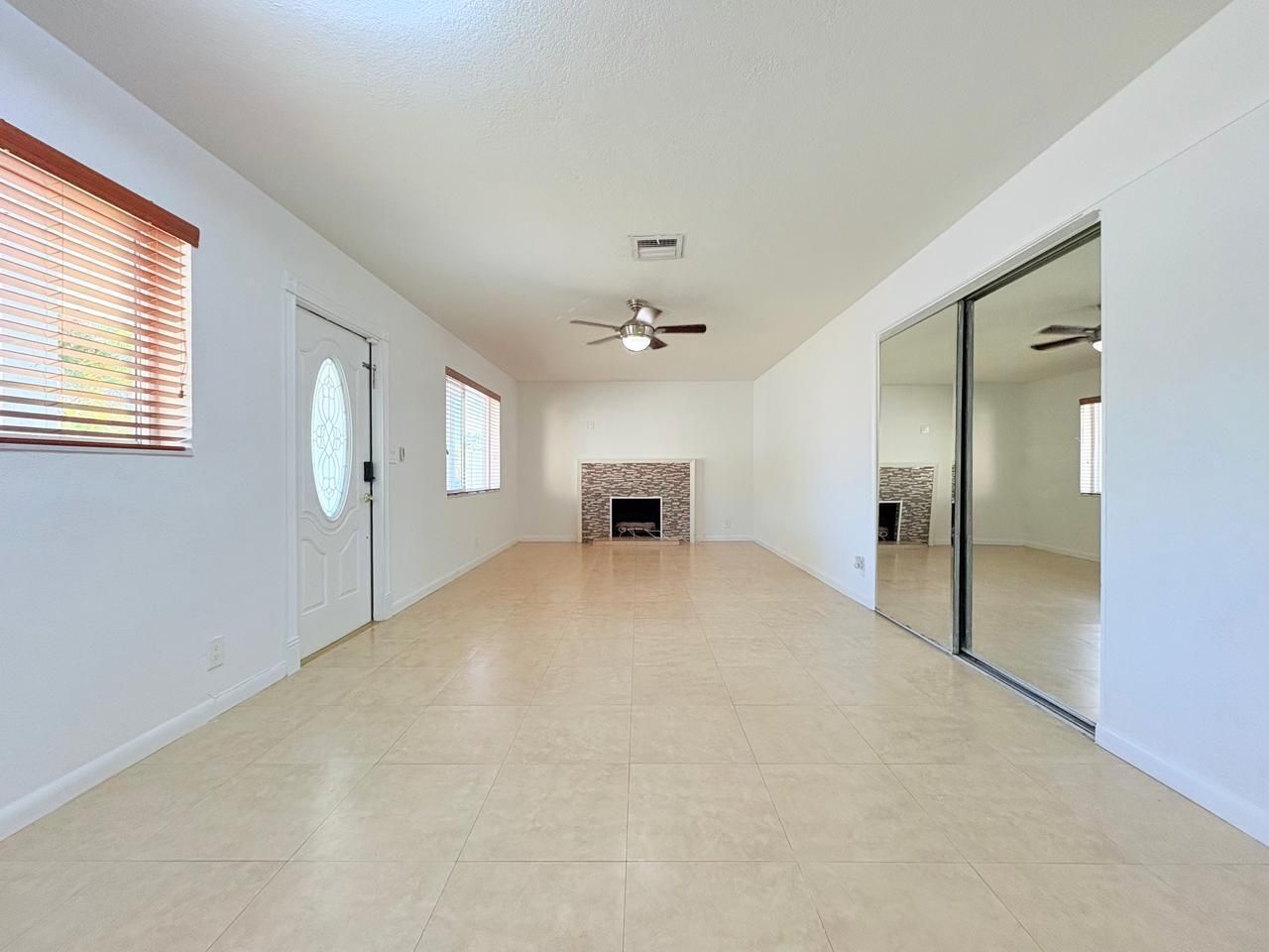 1034 Almeria Road, West Palm Beach, FL 33405 Photo