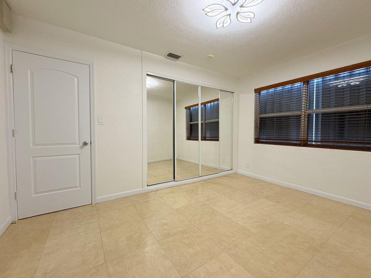 1034 Almeria Road, West Palm Beach, FL 33405 Photo