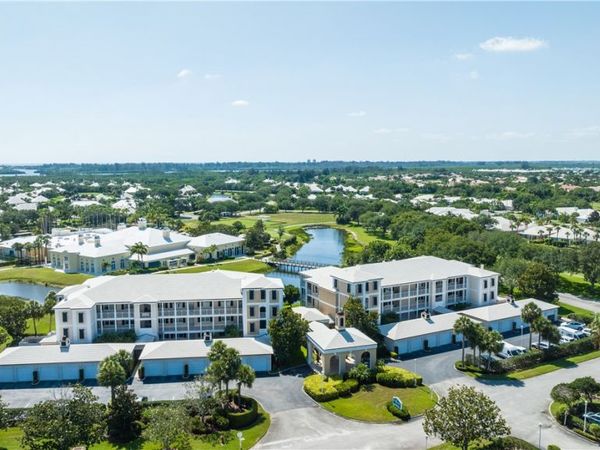 1510 Oak Harbor Boulevard, Unit 102, Vero Beach, FL 32967