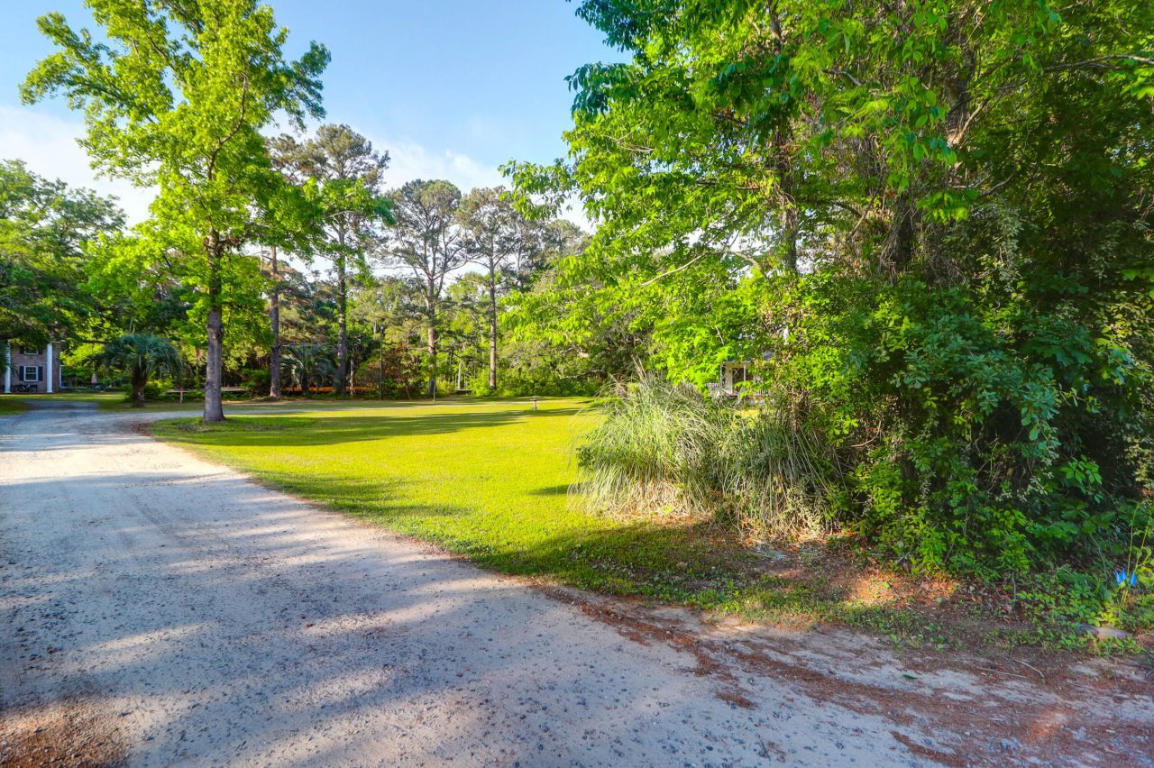 967 Pine Hollow Road Photo 5