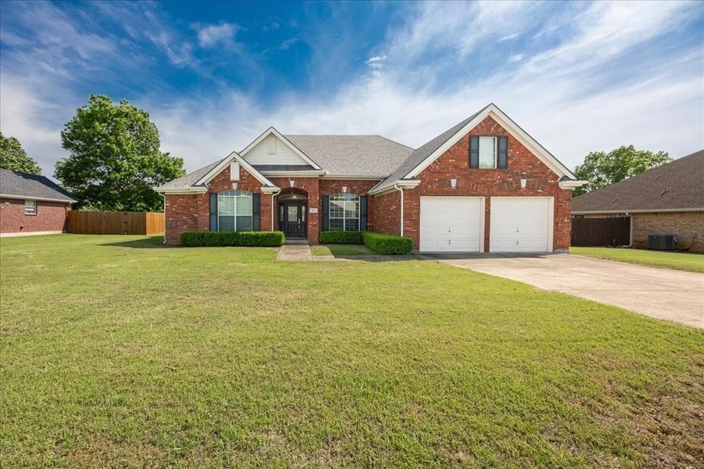 265 Old Spanish Trail, Valley View, TX 76272 Main Photo