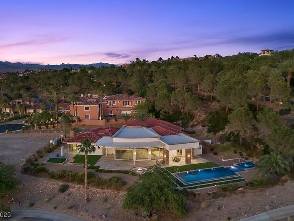 1 Costa Del Sol Court, Henderson, NV 89011