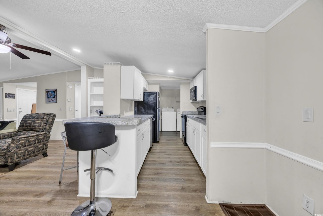 4514 Misty Ln. Photo 10