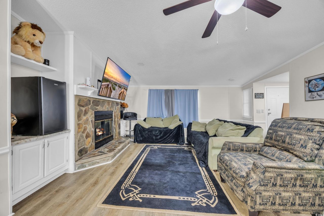 4514 Misty Ln. Photo 5