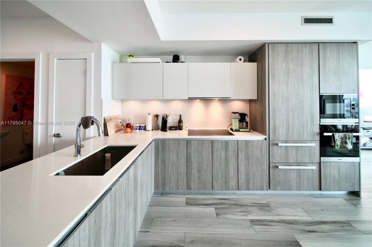 2900 NE 7th Ave, Unit 1705, Miami, FL 33137 Photo