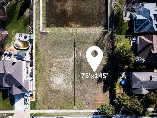 7127 Dunham Road, Downers Grove, IL 60516