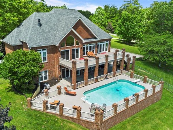 145 Brave Drive, Oneida, TN 37841