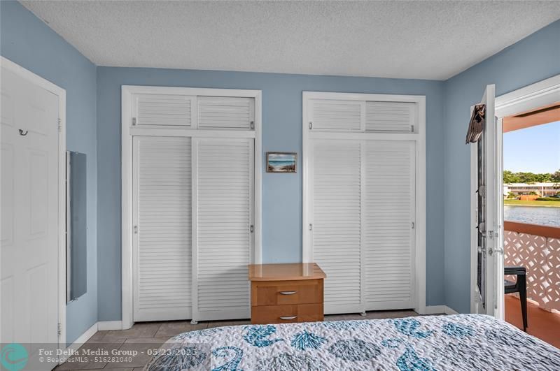 925 SW 11th Avenue, Unit J-17, Hallandale Beach, FL 33009 Photo