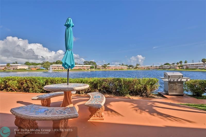 925 SW 11th Avenue, Unit J-17, Hallandale Beach, FL 33009 Photo