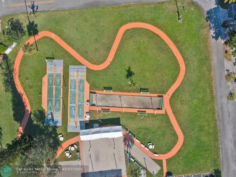 925 SW 11th Avenue, Unit J-17, Hallandale Beach, FL 33009 Photo