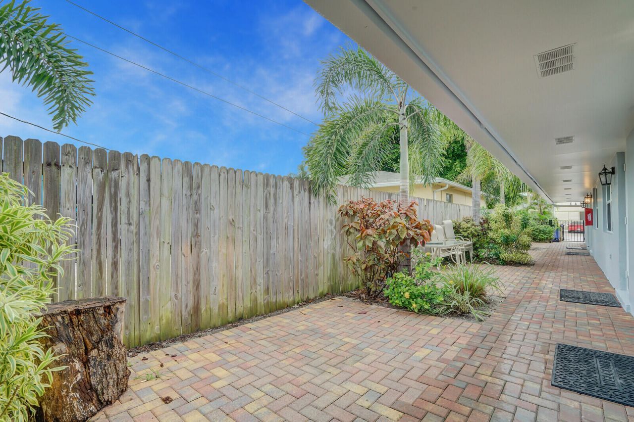 914 N Federal Highway, Unit 2, Lake Worth Beach, FL 33460 Photo