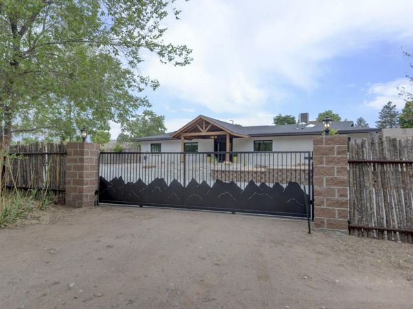 210 Josefita Road NE, Albuquerque, NM 87113
