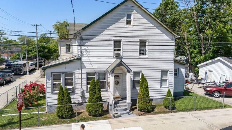 168-19 116th Avenue, Jamaica, NY 11434 Main Photo