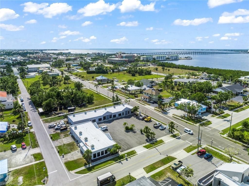 525 E Olympia Ave, Punta Gorda, FL 33950 Photo