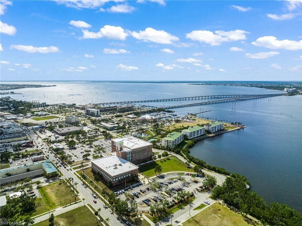 525 E Olympia Ave, Punta Gorda, FL 33950 Photo