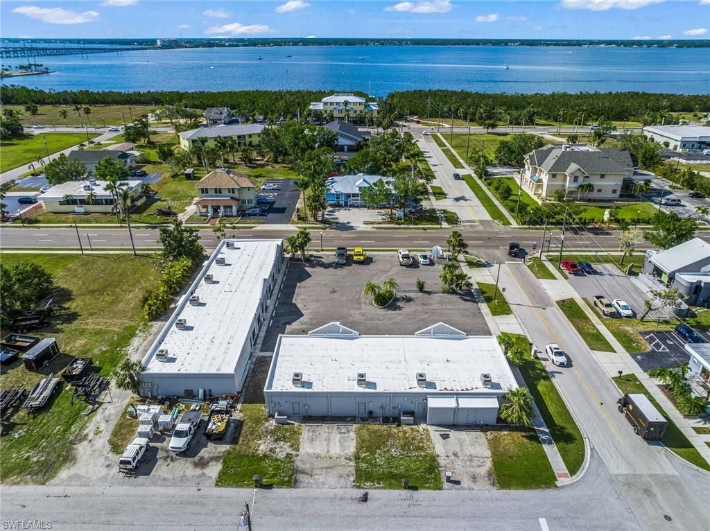 525 E Olympia Ave, Punta Gorda, FL 33950 Photo