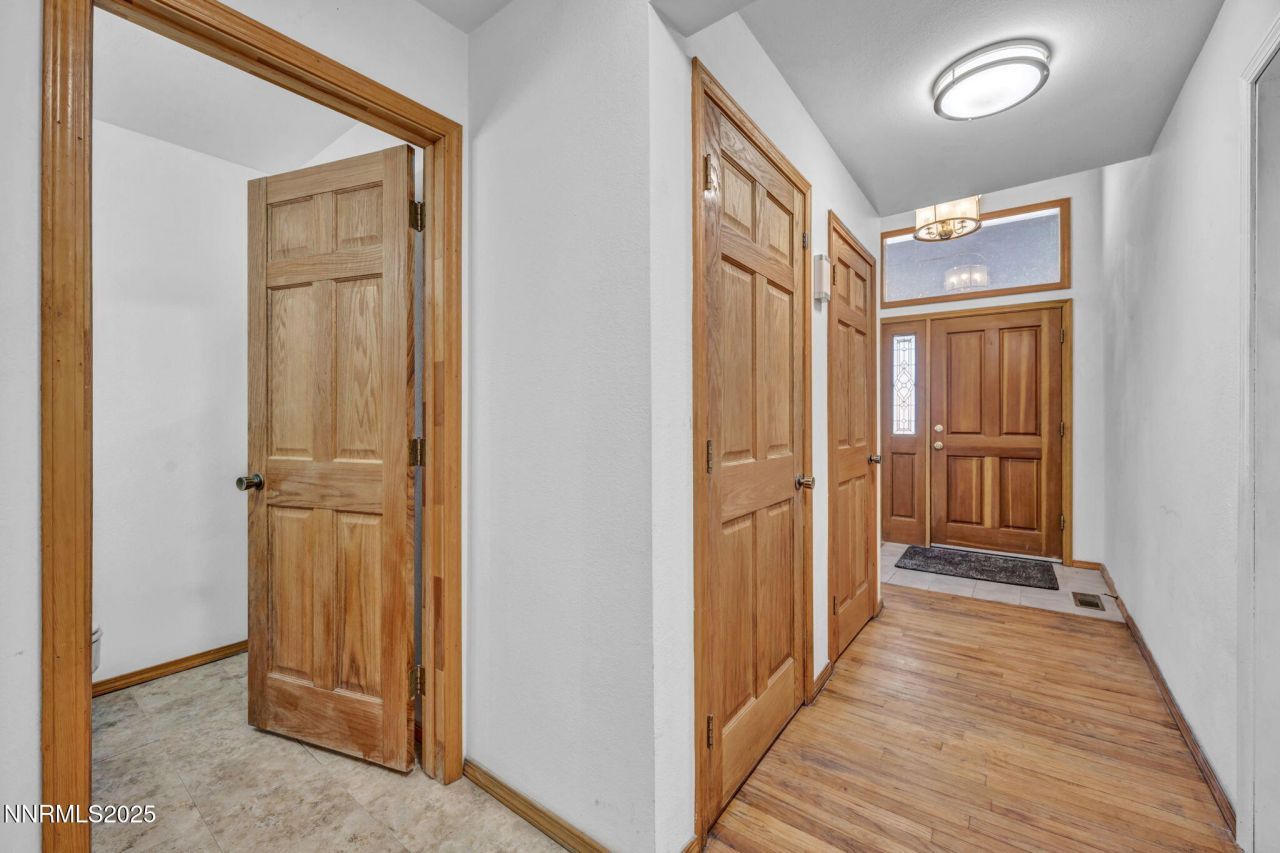 670 Valle Verde Drive, Sparks, NV 89441 Photo