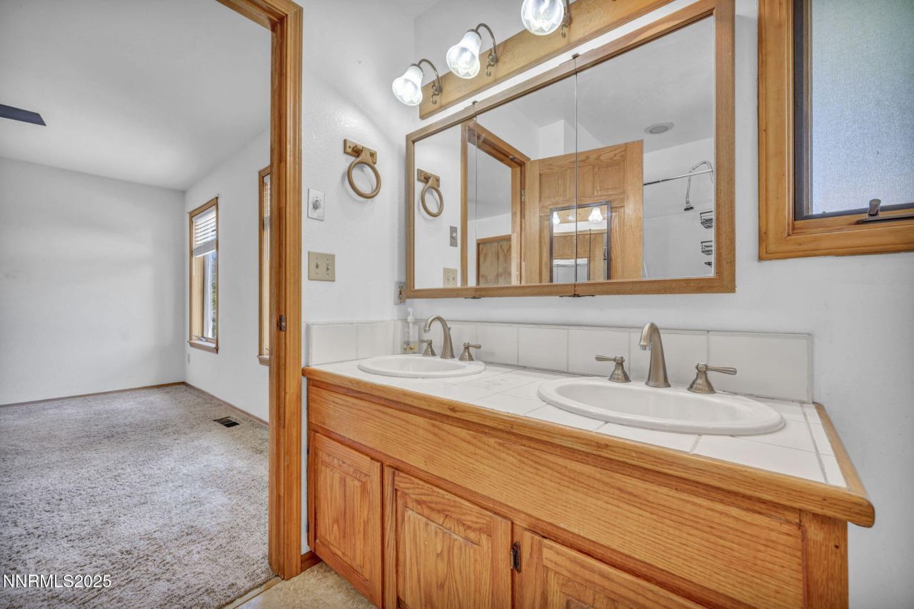 670 Valle Verde Drive, Sparks, NV 89441 Photo