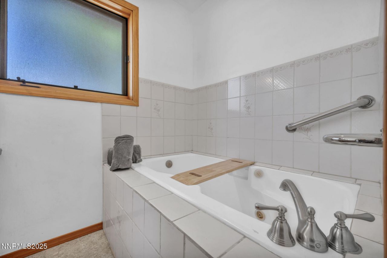 670 Valle Verde Drive, Sparks, NV 89441 Photo