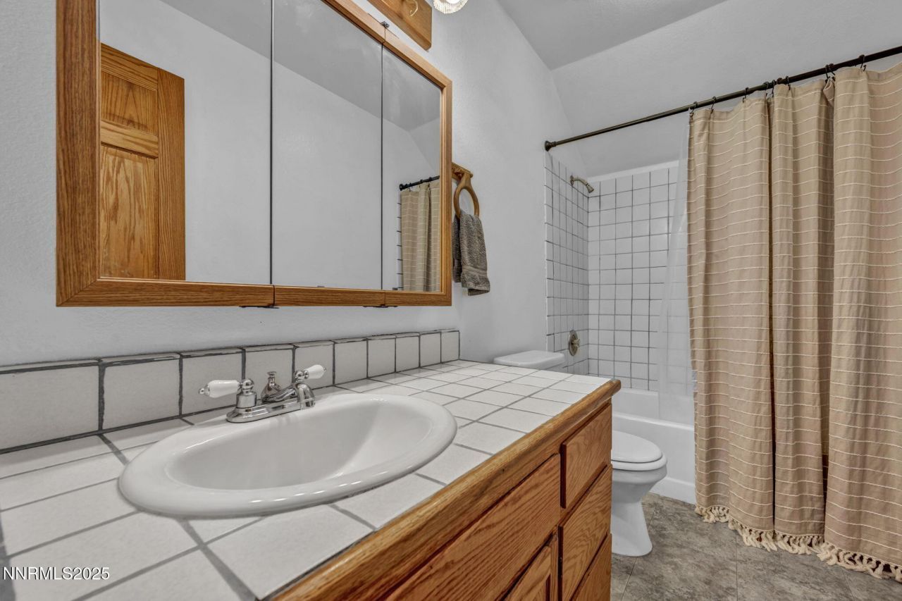 670 Valle Verde Drive, Sparks, NV 89441 Photo