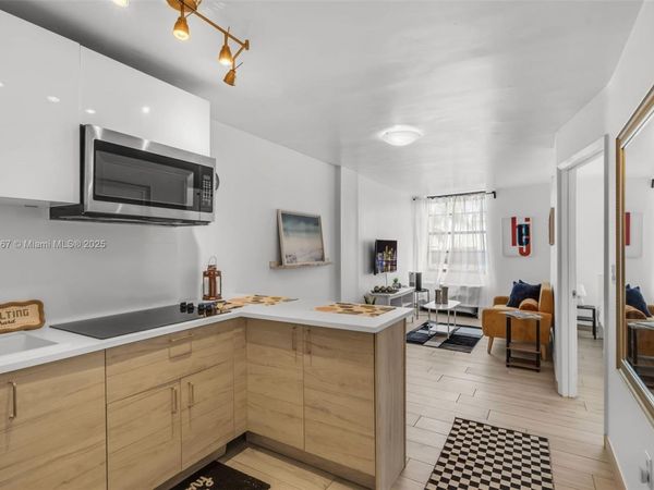 710 Washington Ave, Unit 323, Miami Beach, FL 33139