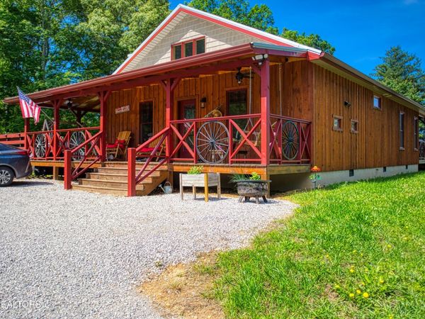 305 Griffin Lane, Allardt, TN 38504