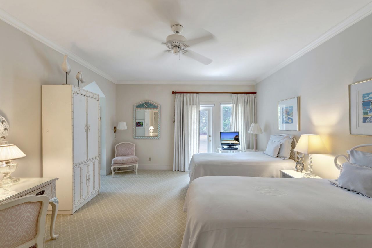 645 Riomar Drive, Vero Beach, FL 32963 Photo