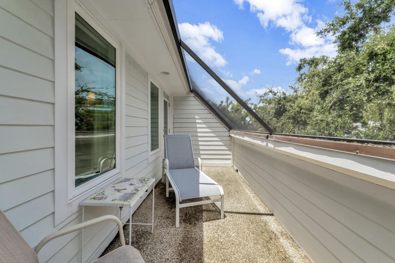 645 Riomar Drive, Vero Beach, FL 32963 Photo