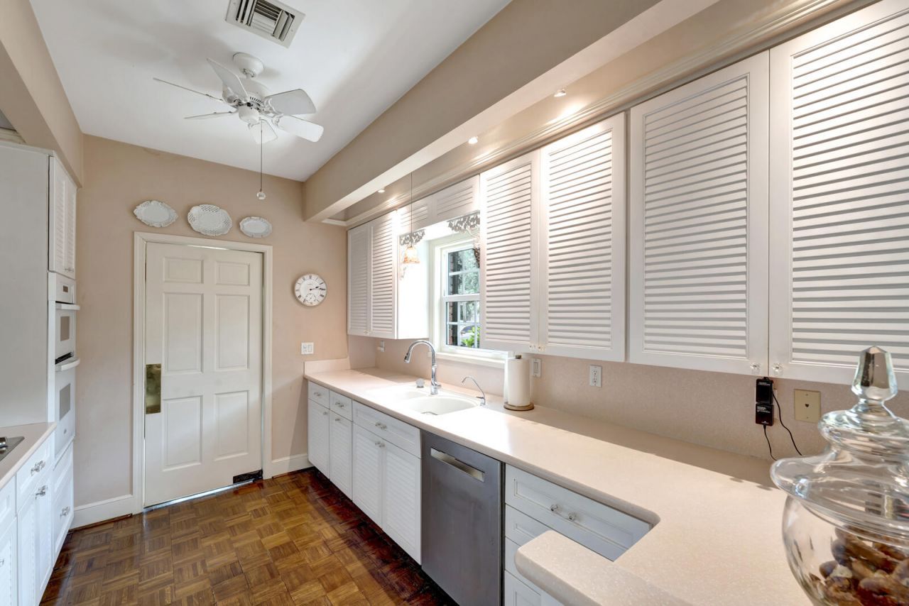 645 Riomar Drive, Vero Beach, FL 32963 Photo