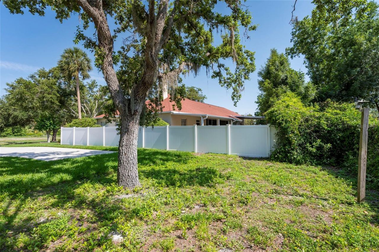 9908 Alafia River Lane, Gibsonton, FL 33534 Photo