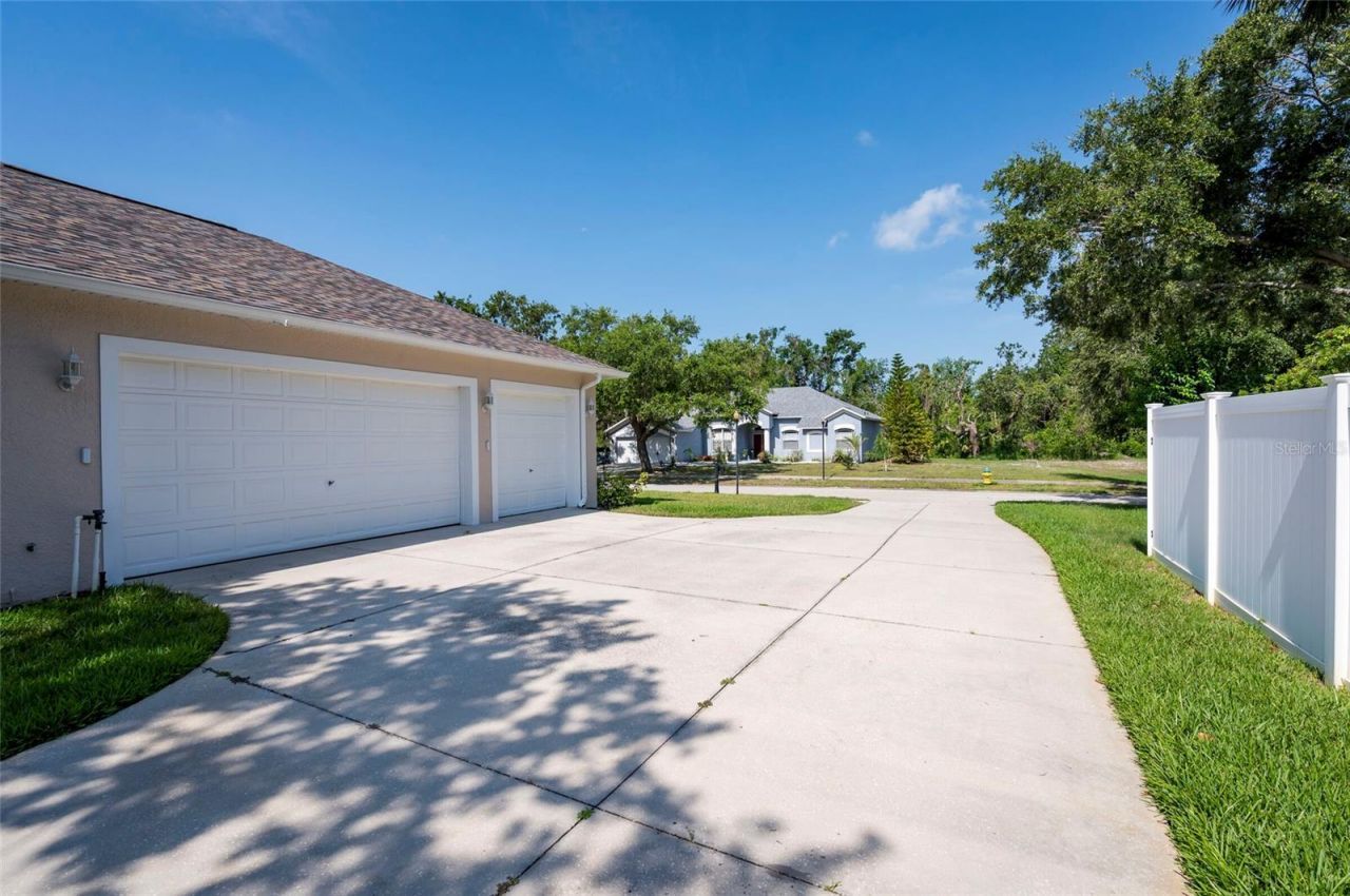 9908 Alafia River Lane, Gibsonton, FL 33534 Photo