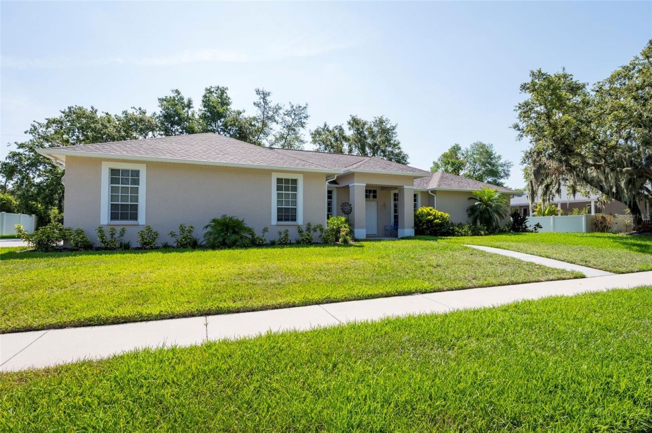 9908 Alafia River Lane, Gibsonton, FL 33534 Photo